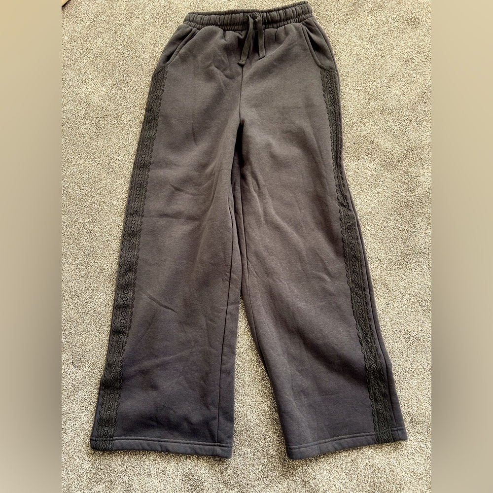 Planet Heart Juniors' Granite Crochet-Trim Wide-Leg Sweatpants S-XL
